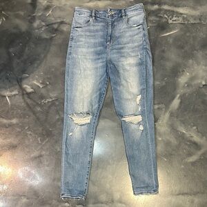 American Eagle Next Level Stretch Curvy Highest Rise Distressed Jegging